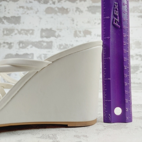 New Open Edit Eryn White Faux Leather Wedge Sandals C967 - Picture 9 of 14